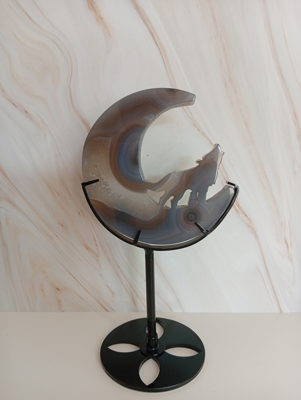 Mond mit Wolf