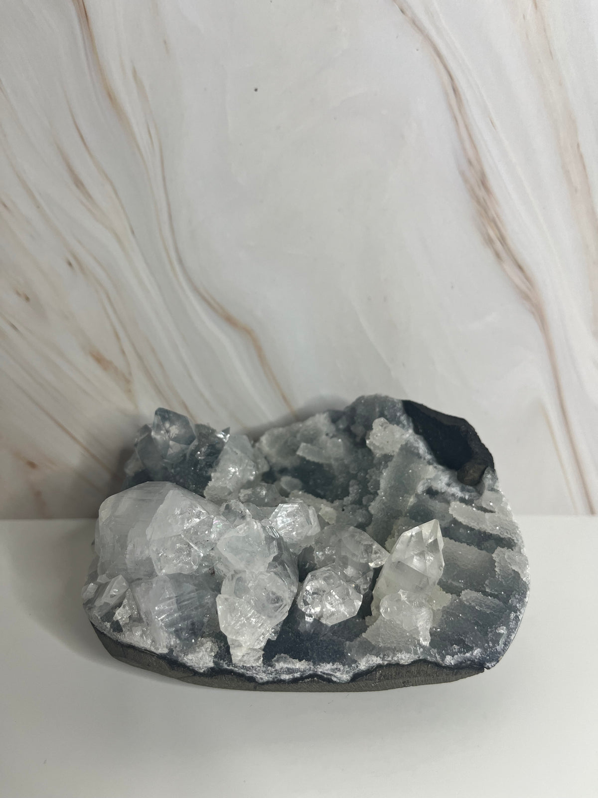 Apophylit mit Chalcedon