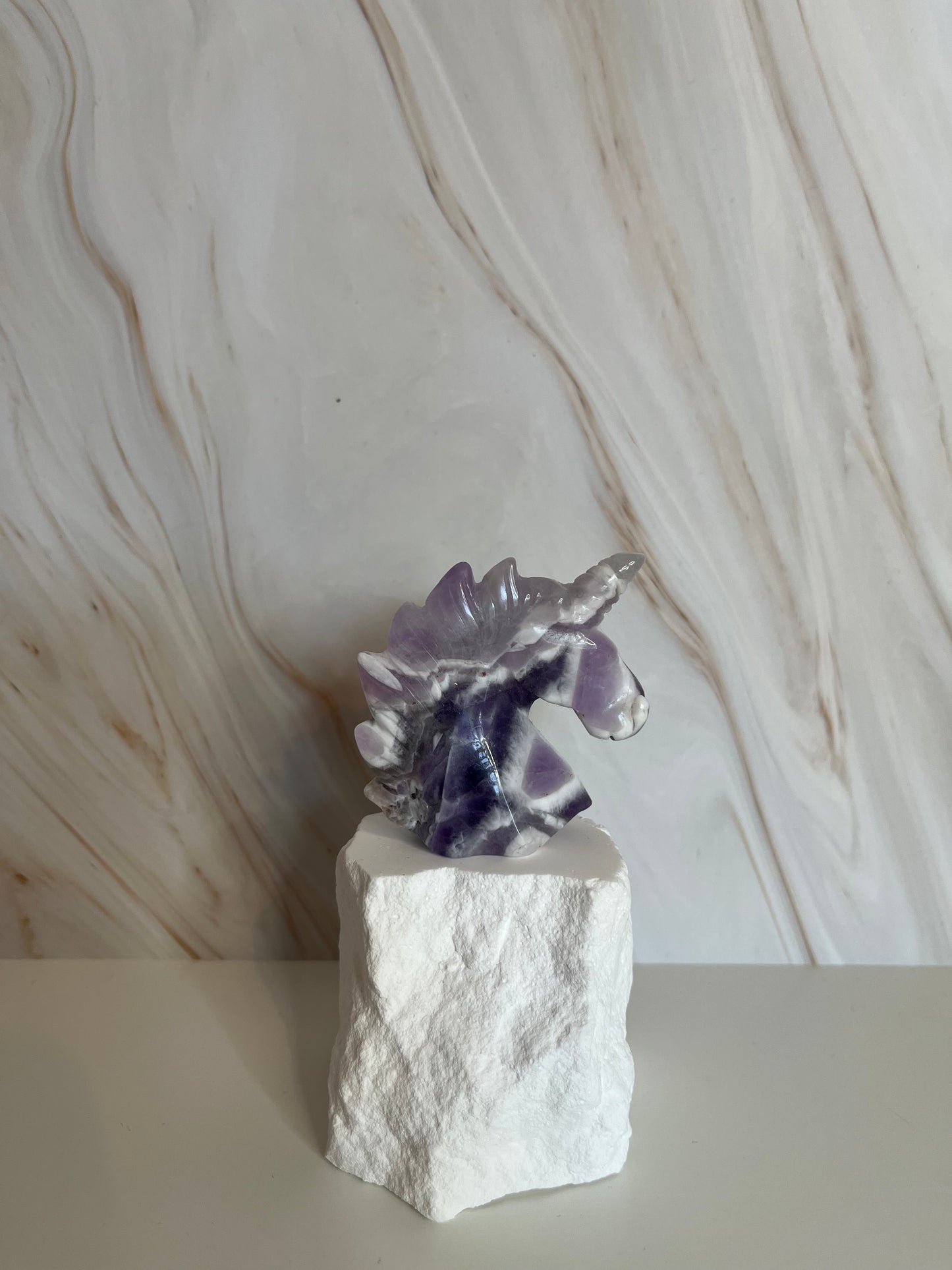 Chevron Amethyst Einhorn