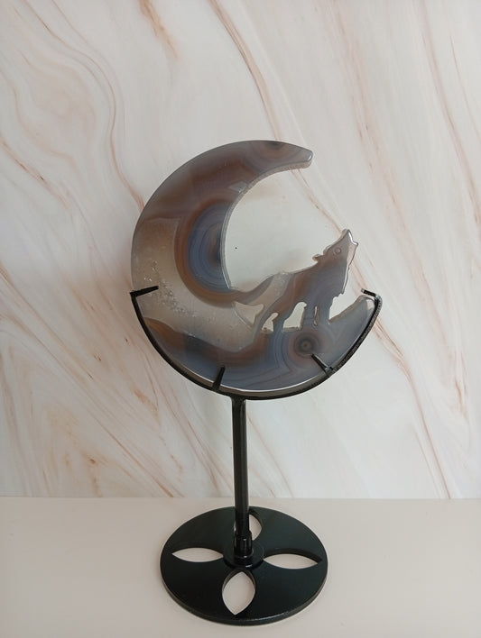 Mond mit Wolf